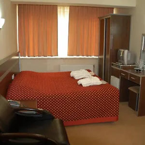 Grand Lion Hotel